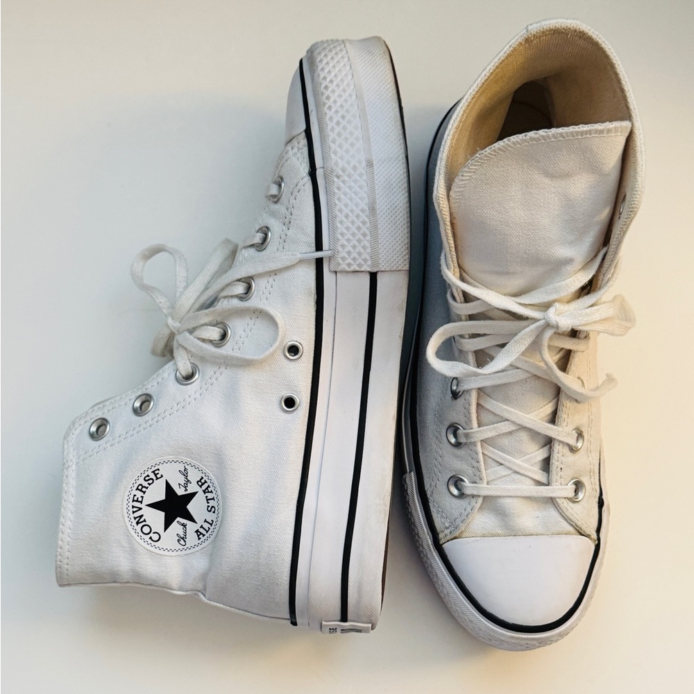 Converse Chuck Taylor Lift Platform